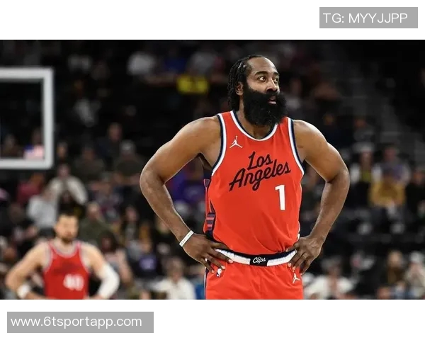 哈登赛季初表现抢眼场均217分103助攻展现领袖风范